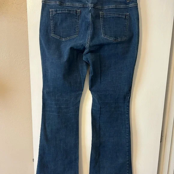 Trendy Dark Blue Flare Jeans - Picture 4 of 8